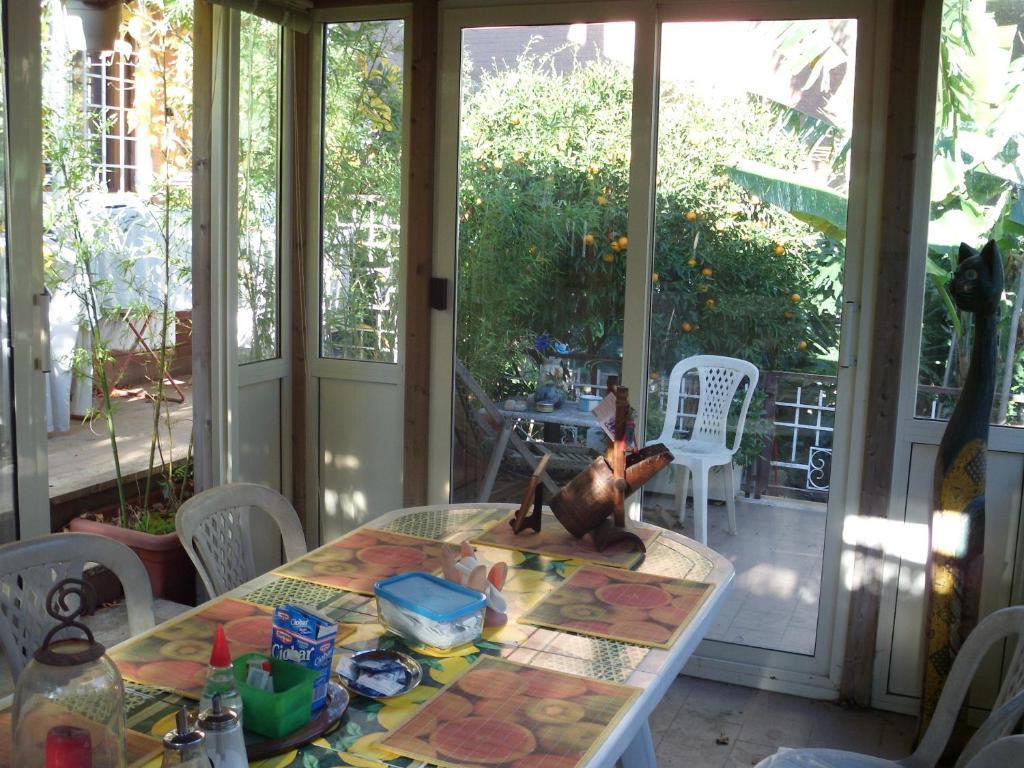 Happy Days Guest house